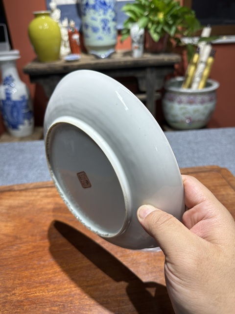 古玩陶瓷清代同治粉彩山水人物紋盤拍賣，當(dāng)前價(jià)格8800元