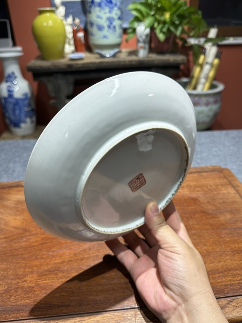 古玩陶瓷清代同治粉彩山水人物紋盤拍賣，當(dāng)前價(jià)格8800元