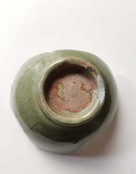 古玩陶瓷龍泉青瓷花卉紋碗拍賣,當前價格0元