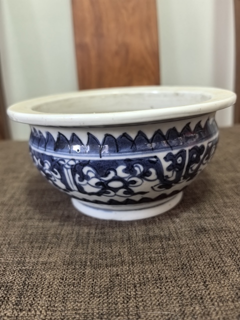 古玩陶瓷清中期拐子龍紋青花香爐拍賣,當(dāng)前價(jià)格1500元