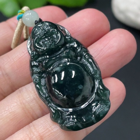 古玩玉器252天然翡翠雕刻佛公題材掛件送證書拍賣，當前價格280元