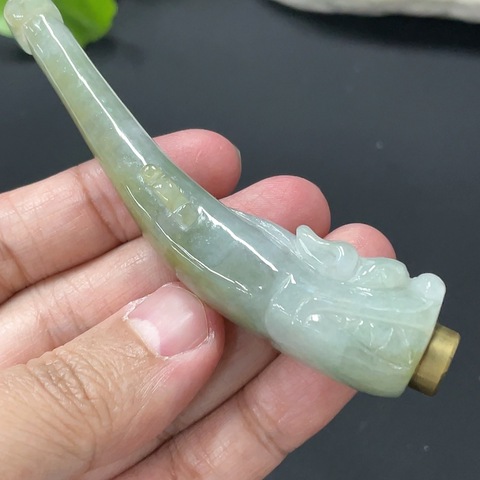 古玩玉器251天然翡翠煙嘴送證書拍賣,當前價格198元