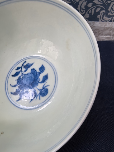 古玩陶瓷明嘉靖官窯花卉紋青花碗拍賣，當前價格59800元