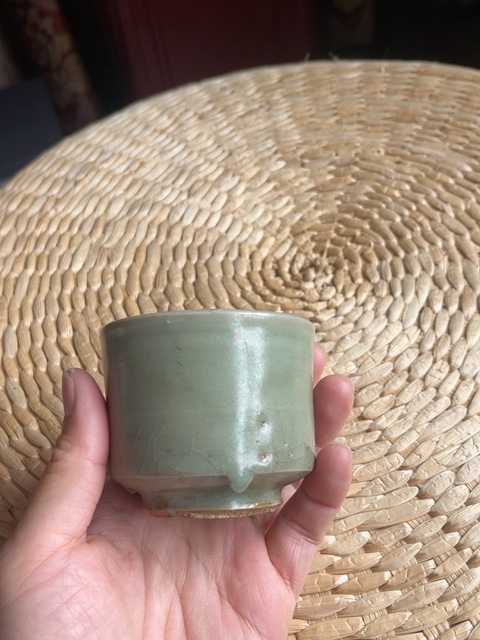 古玩陶瓷明·龍泉窯米黃釉三足爐（亦可稱琴爐）拍賣，當(dāng)前價格2000元