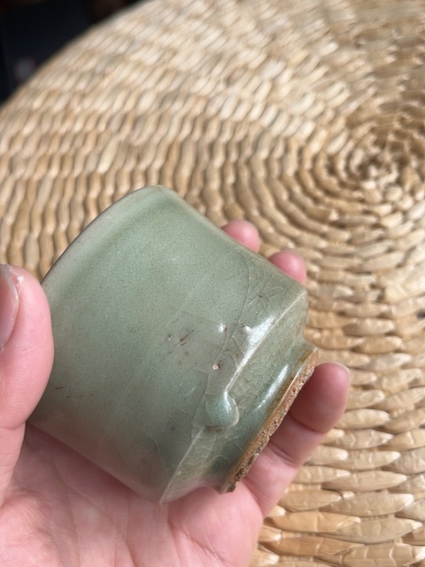 古玩陶瓷明·龍泉窯米黃釉三足爐（亦可稱琴爐）拍賣，當(dāng)前價格2000元