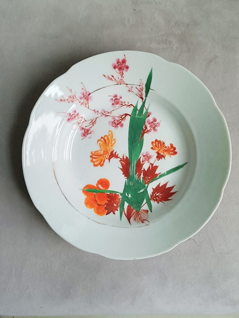 古玩陶瓷彩繪四季花卉紋盤拍賣，當前價格499元