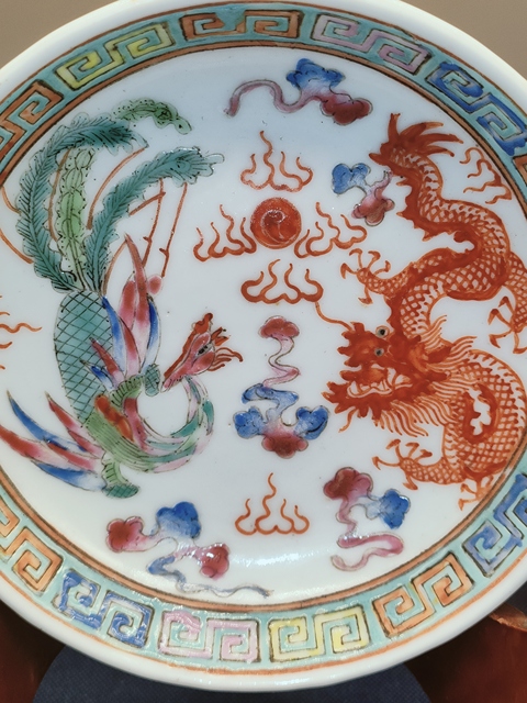 古玩陶瓷民國，龍鳳紋粉彩碟拍賣，當前價格0元