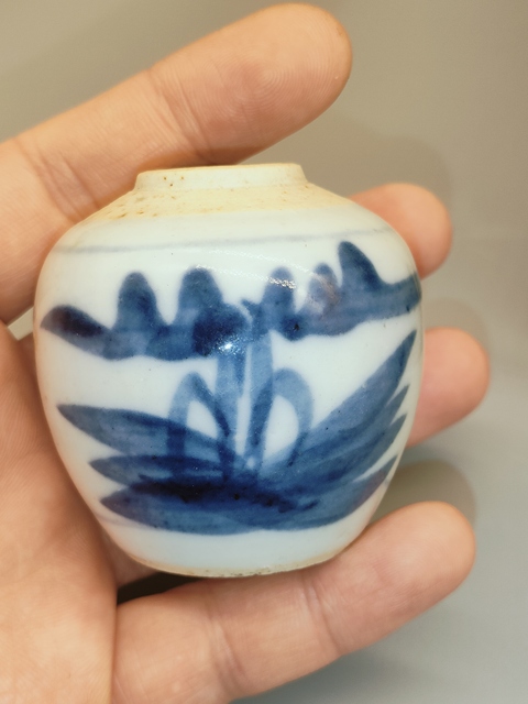 古玩陶瓷清嘉道,山水花卉紋青花罐拍賣,當前價格750元