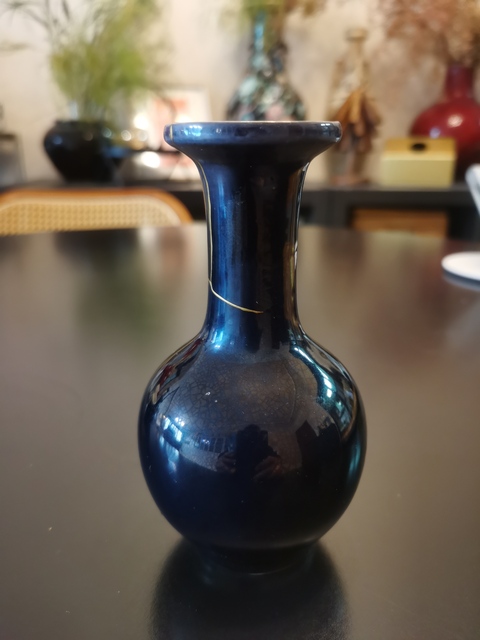 古玩陶瓷晚清?茄皮紫釉撇口瓶拍賣，當前價格2600元