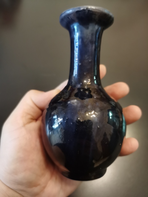 古玩陶瓷清晚期?茄皮紫釉撇口瓶拍賣,當前價格3000元