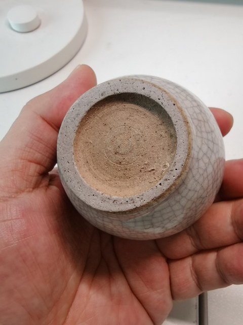 古玩陶瓷明代晚期?哥釉罐拍賣，當前價格888元