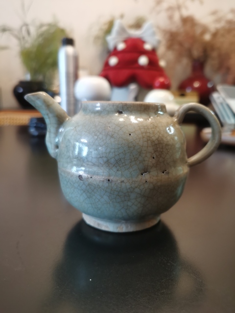 古玩陶瓷明代晚期?哥釉茶壺拍賣,當(dāng)前價格760元