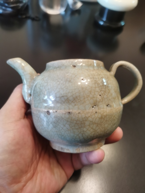 古玩陶瓷明代晚期?哥釉茶壺拍賣,當(dāng)前價格760元