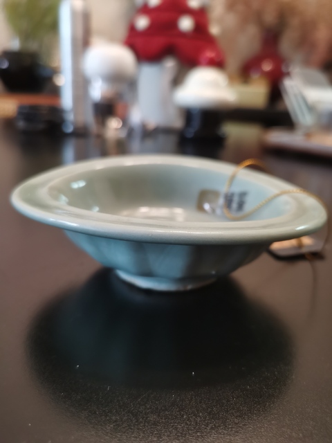 古玩陶瓷宋代?龍泉窯雙魚紋折沿洗拍賣，當前價格5500元