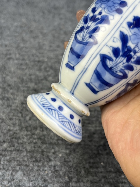 古玩陶瓷康熙青花開窗四季花卉紋賞瓶拍賣,當前價格4988元