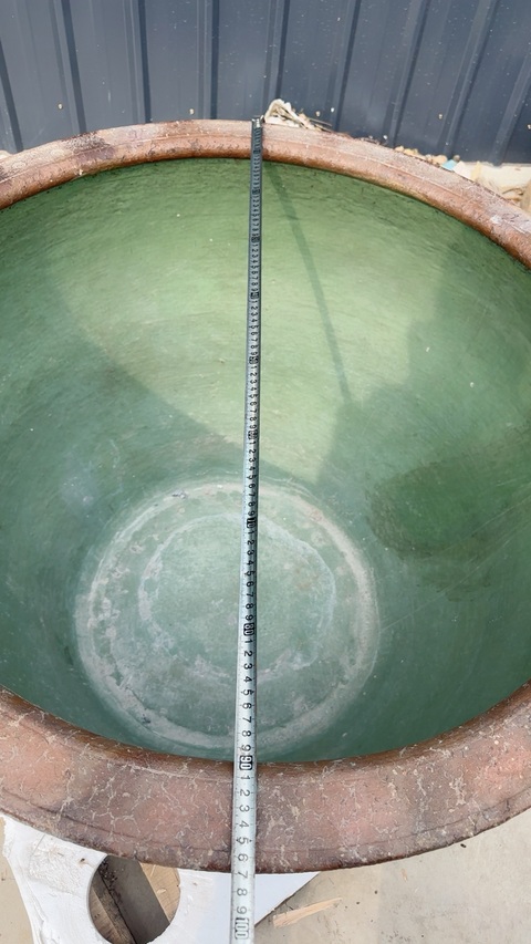 古玩陶瓷二龍戲珠醬釉黃彩荷花大魚缸一對拍賣,當前價格7000元