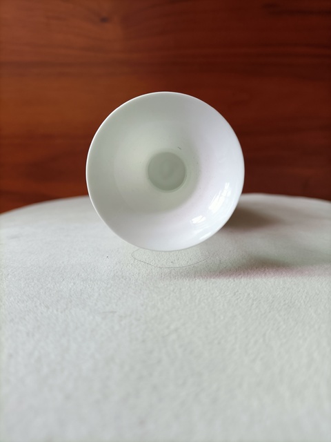 古玩陶瓷彩繪花卉紋蛋殼瓷瓶拍賣,當前價格368元