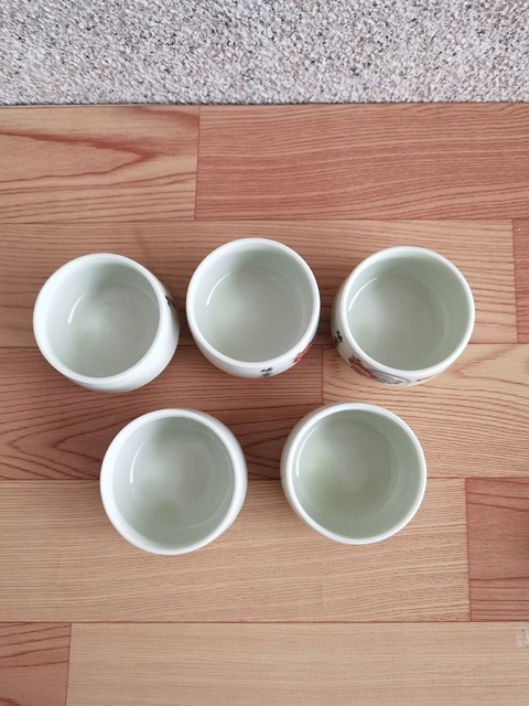 古玩陶瓷梅紋杯一組拍賣,當(dāng)前價格260元