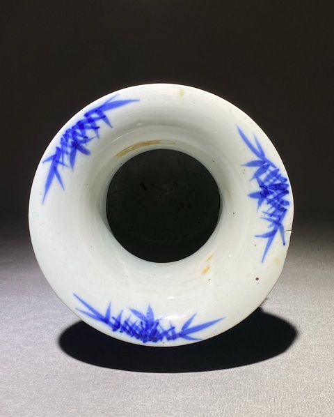古玩陶瓷清中山水紋青花雙松葉耳撇口瓶拍賣,當前價格4555元