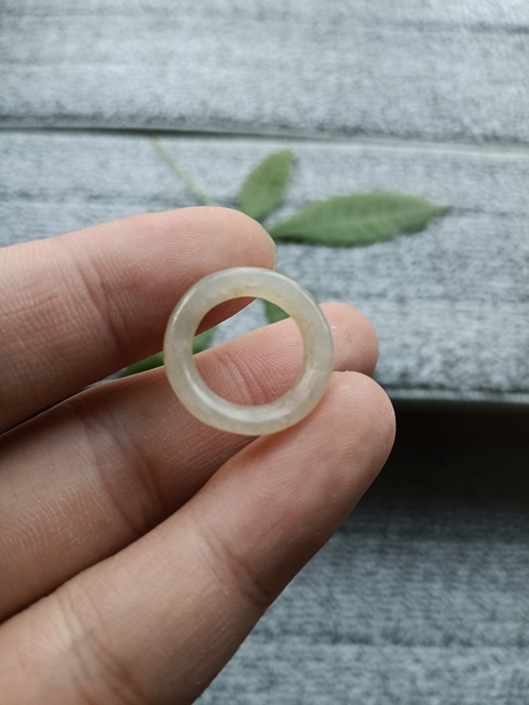古玩玉器（放漏）清代和田白玉雕“素紋環”自己編的拍賣，當前價格1300元