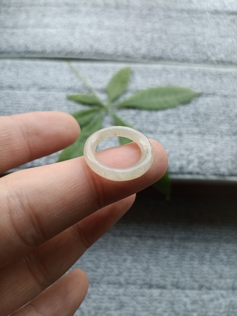 古玩玉器（放漏）清代和田白玉雕“素紋環”自己編的拍賣，當前價格1300元