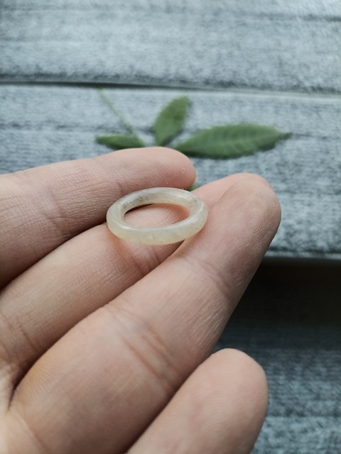 古玩玉器（放漏）清代和田白玉雕“素紋環”自己編的拍賣，當前價格1300元