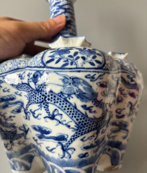 古玩陶瓷清中晚期—龍紋青花五孔花插拍賣,當前價格12800元