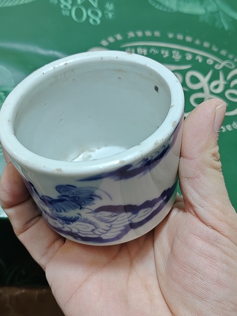 古玩陶瓷青花獅紋香爐拍賣,當(dāng)前價(jià)格3200元