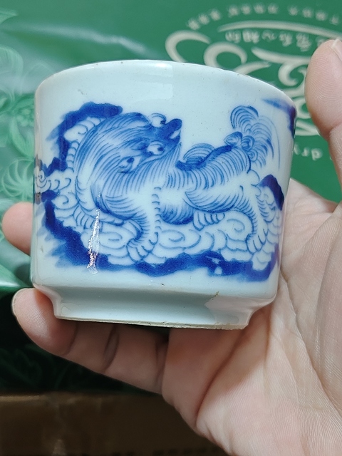 古玩陶瓷青花獅紋香爐拍賣,當(dāng)前價(jià)格3200元