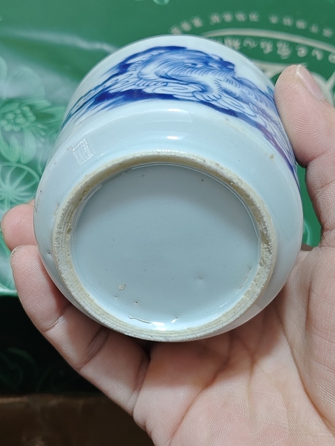 古玩陶瓷青花獅紋香爐拍賣,當(dāng)前價(jià)格3200元