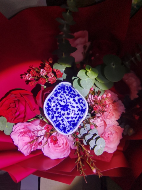 古玩陶瓷乾隆青花海棠型筆添拍賣，當前價格799元