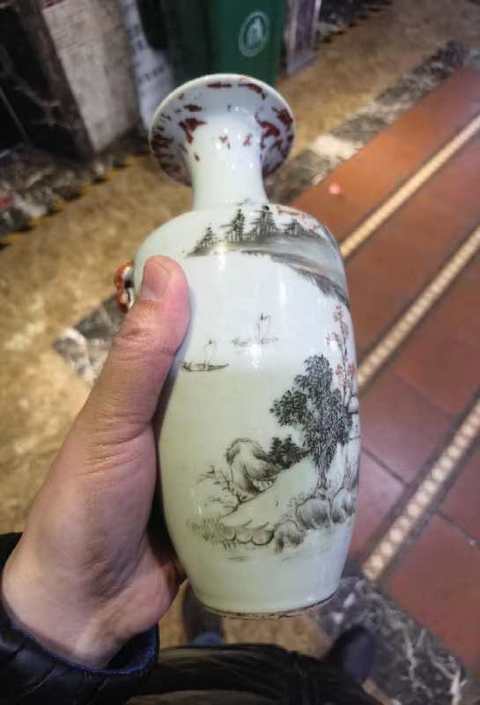 古玩陶瓷山水紋瓶拍賣,當(dāng)前價格2600元