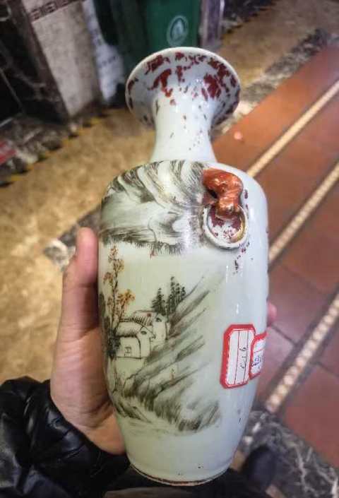 古玩陶瓷山水紋瓶拍賣,當(dāng)前價格2600元
