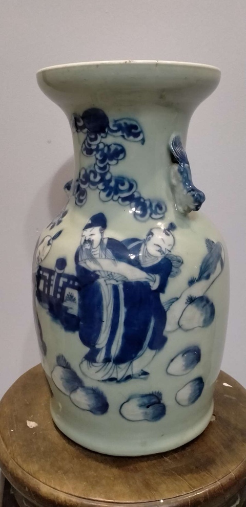 古玩陶瓷豆青釉青花瓶拍賣,當(dāng)前價格5299元