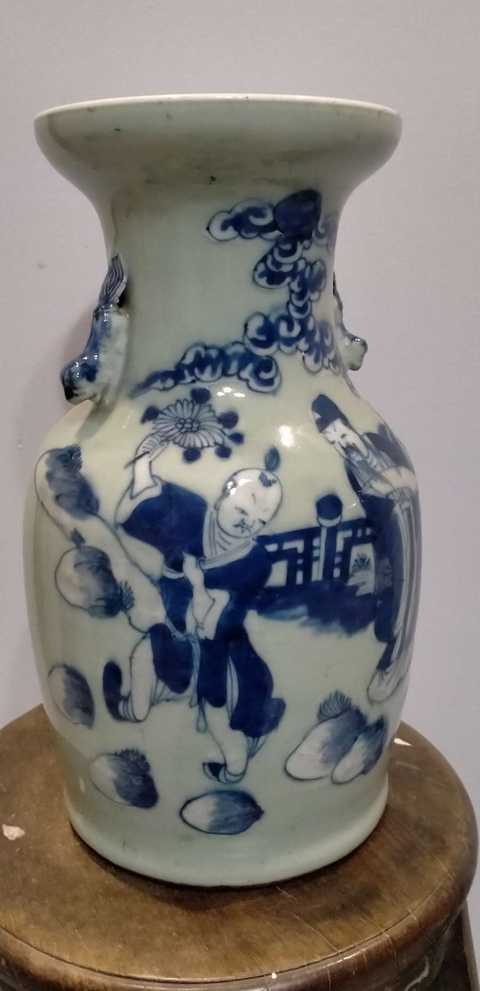 古玩陶瓷豆青釉青花瓶拍賣,當(dāng)前價格5299元