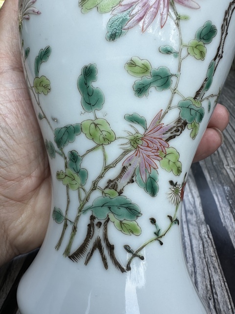 古玩陶瓷民國洪憲細路九秋石榴圖粉彩觀音瓶拍賣,當前價格6555元