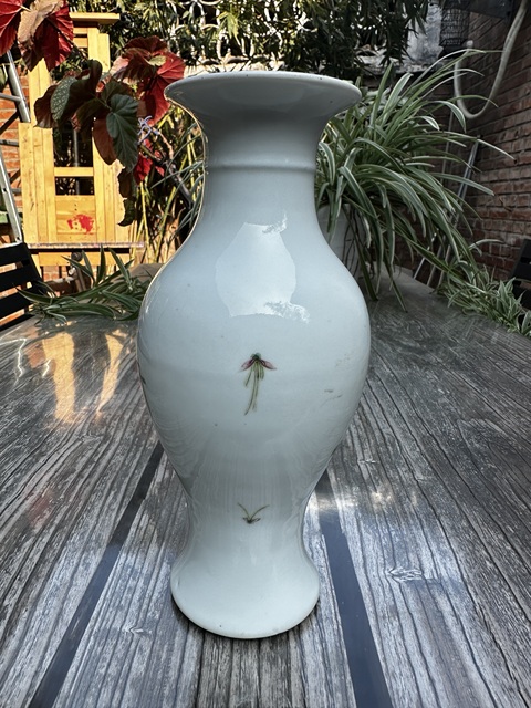 古玩陶瓷民國洪憲細路九秋石榴圖粉彩觀音瓶拍賣,當前價格6555元