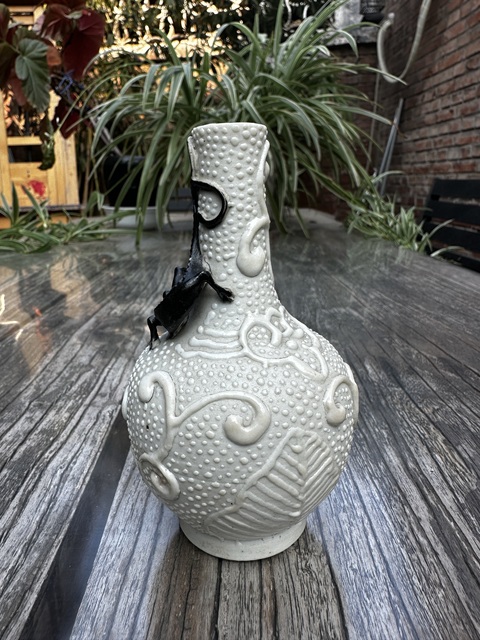 古玩陶瓷清晚珍珠釉墨螭龍天球瓶拍賣，當前價格3333元