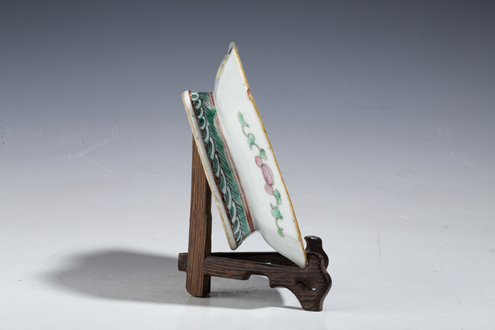 古玩陶瓷清晚·粉彩皮球花紋八方貢盤(pán)拍賣(mài),當(dāng)前價(jià)格336元