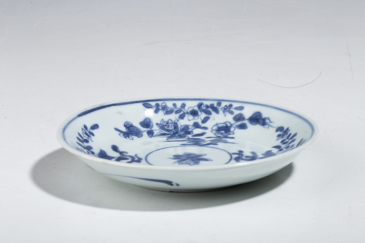 古玩陶瓷晚清·青花花卉紋小盤拍賣,當(dāng)前價(jià)格472元