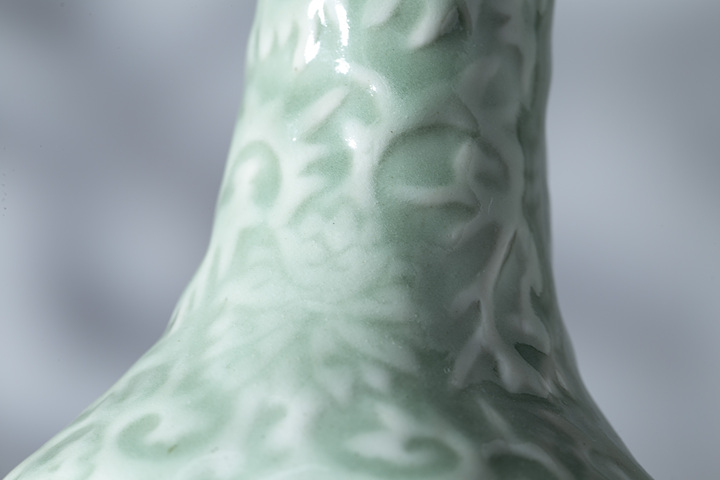 古玩陶瓷清末民初·青釉暗刻開窗青花釉里紅山水花卉紋瓶拍賣，當前價格16000元