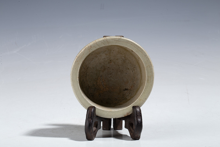 古玩陶瓷·青釉弦紋吊腳爐
真品鑒賞圖
