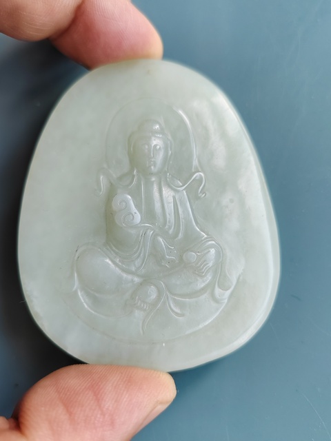 古玩玉器新疆和田玉雕“觀音牌”拍賣,當(dāng)前價(jià)格3888元