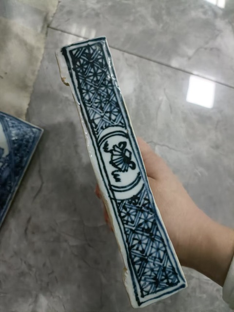 古玩陶瓷雍正青花開光花卉紋四方蓋盒拍賣,當前價格3888元