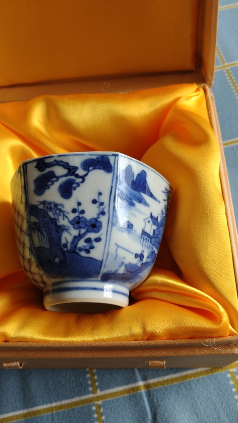 古玩陶瓷青花山水人物詩文六方杯拍賣，當前價格3980元
