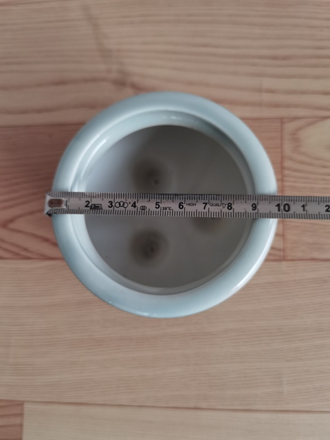 古玩陶瓷豆青釉描金花卉紋三足香爐拍賣,當前價格168元
