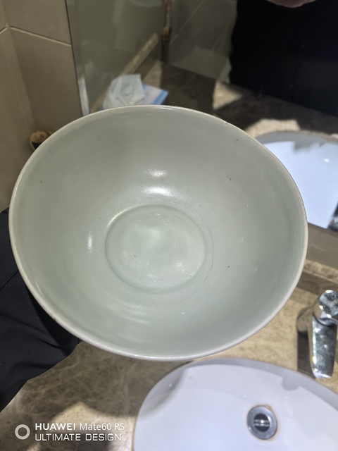 古玩陶瓷龍泉青瓷刻仰蓮紋碗,北宋拍賣,當前價格10800元