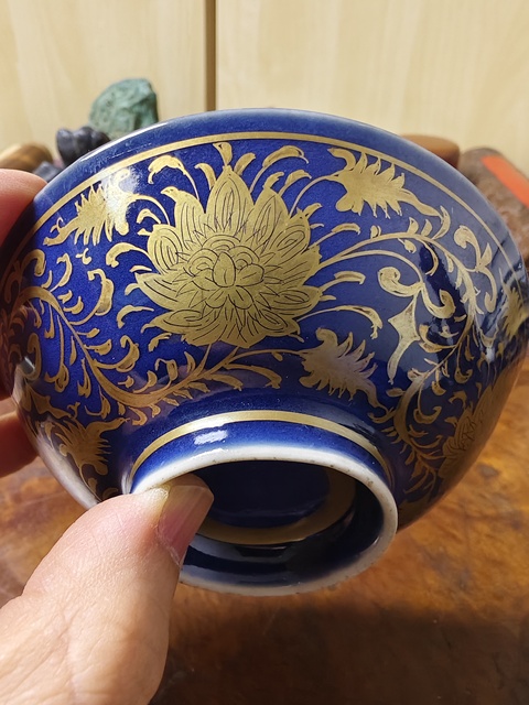 古玩陶瓷藍(lán)釉描金碗拍賣(mài),當(dāng)前價(jià)格698元