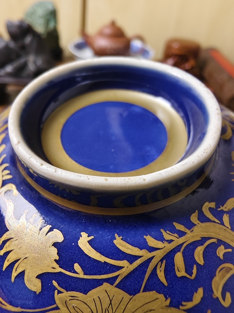 古玩陶瓷藍(lán)釉描金碗拍賣(mài),當(dāng)前價(jià)格698元