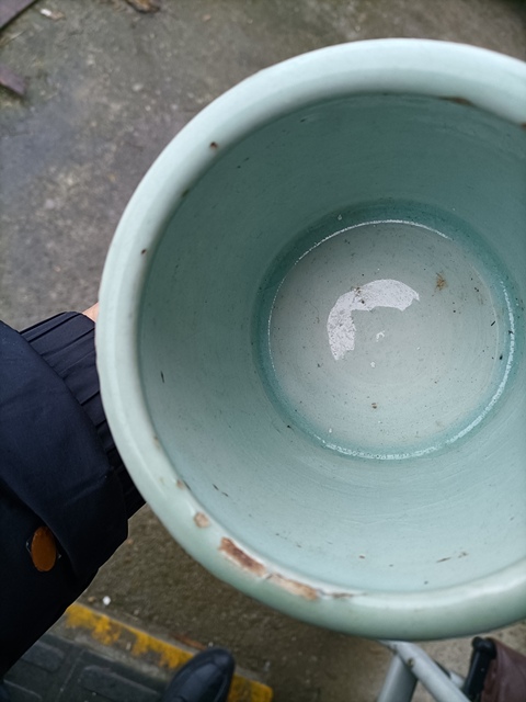 古玩陶瓷豆青釉刻花三足爐拍賣，當前價格1100元